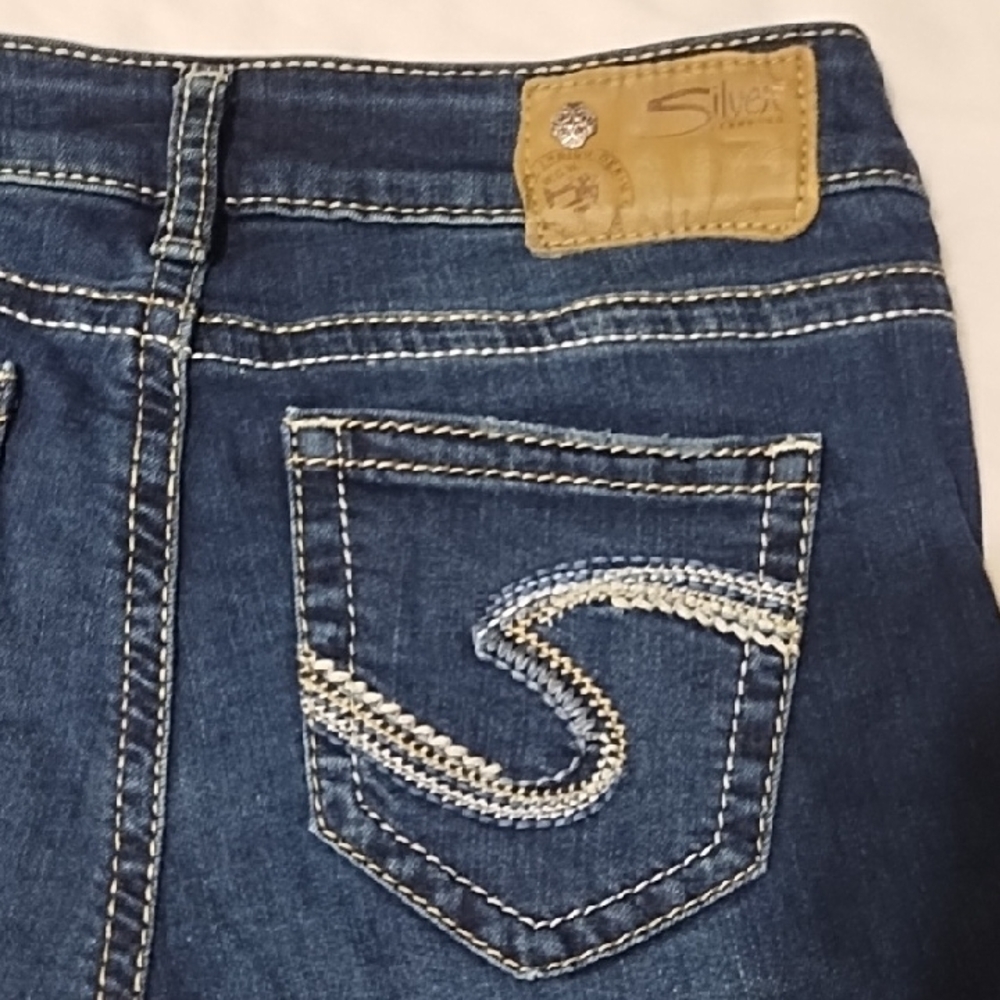 Silver Jeans Super Stretch Tuesday Capris 29x23 (Sz 8)